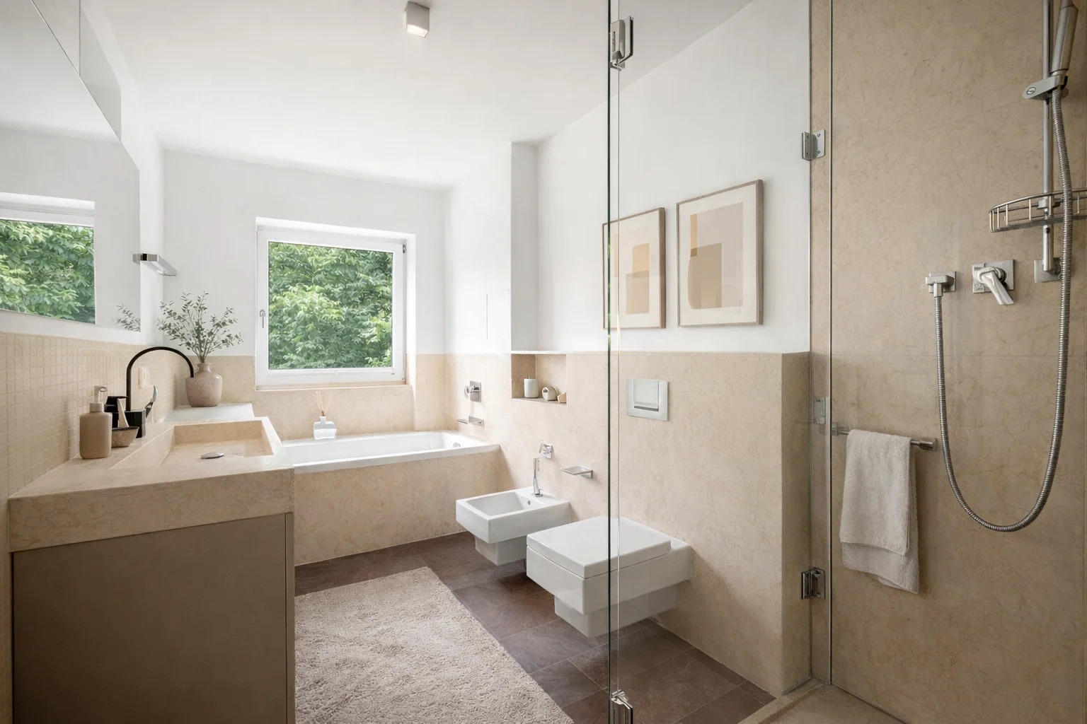 En-Suite — Cream Travertine — Bogenhausen apartment, Munich